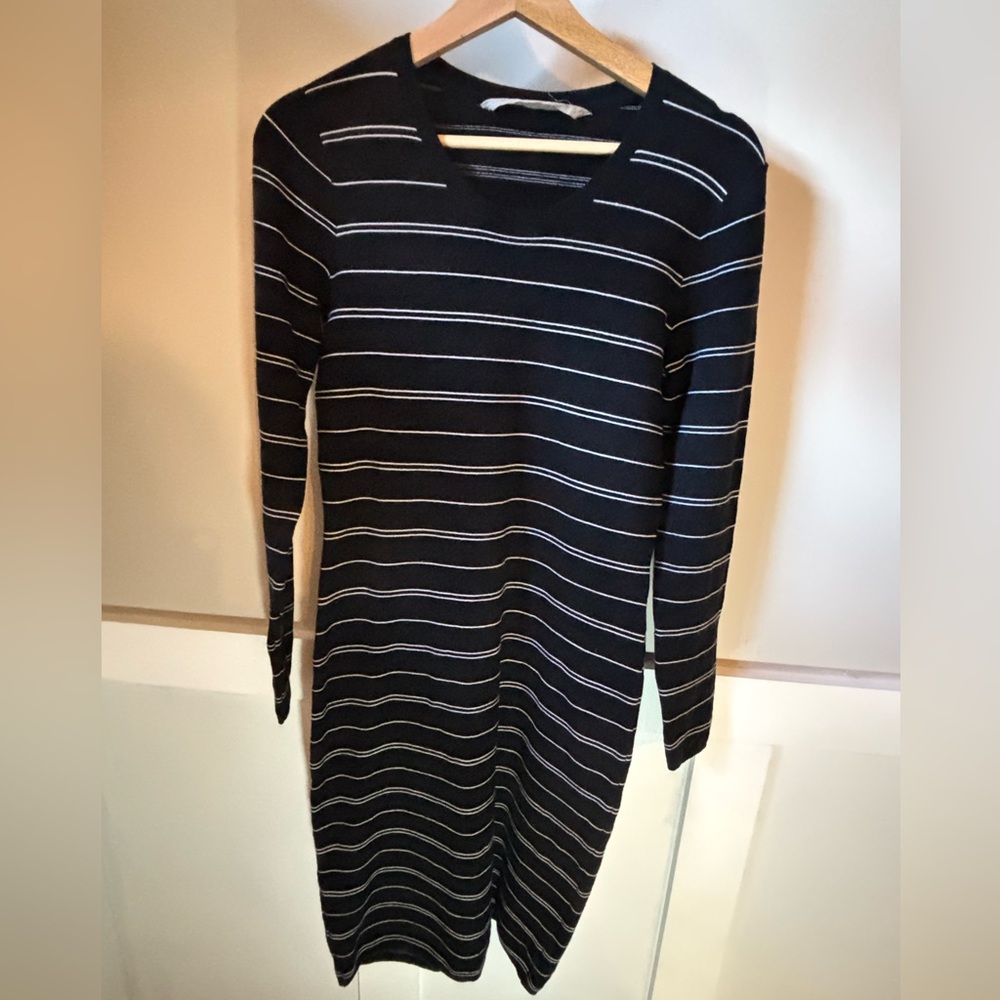Athleta Black Stripped Wool Midi long sleeve sweater dress size Medium